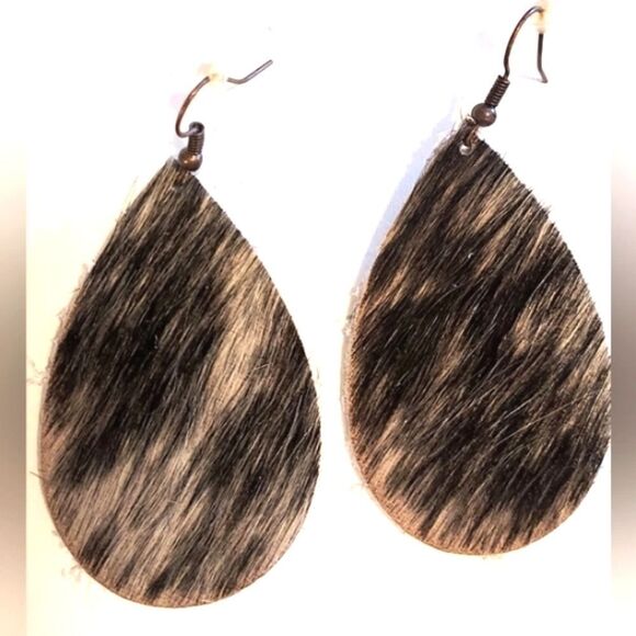 Hair On Hide Earrings - Picture 1 of 1